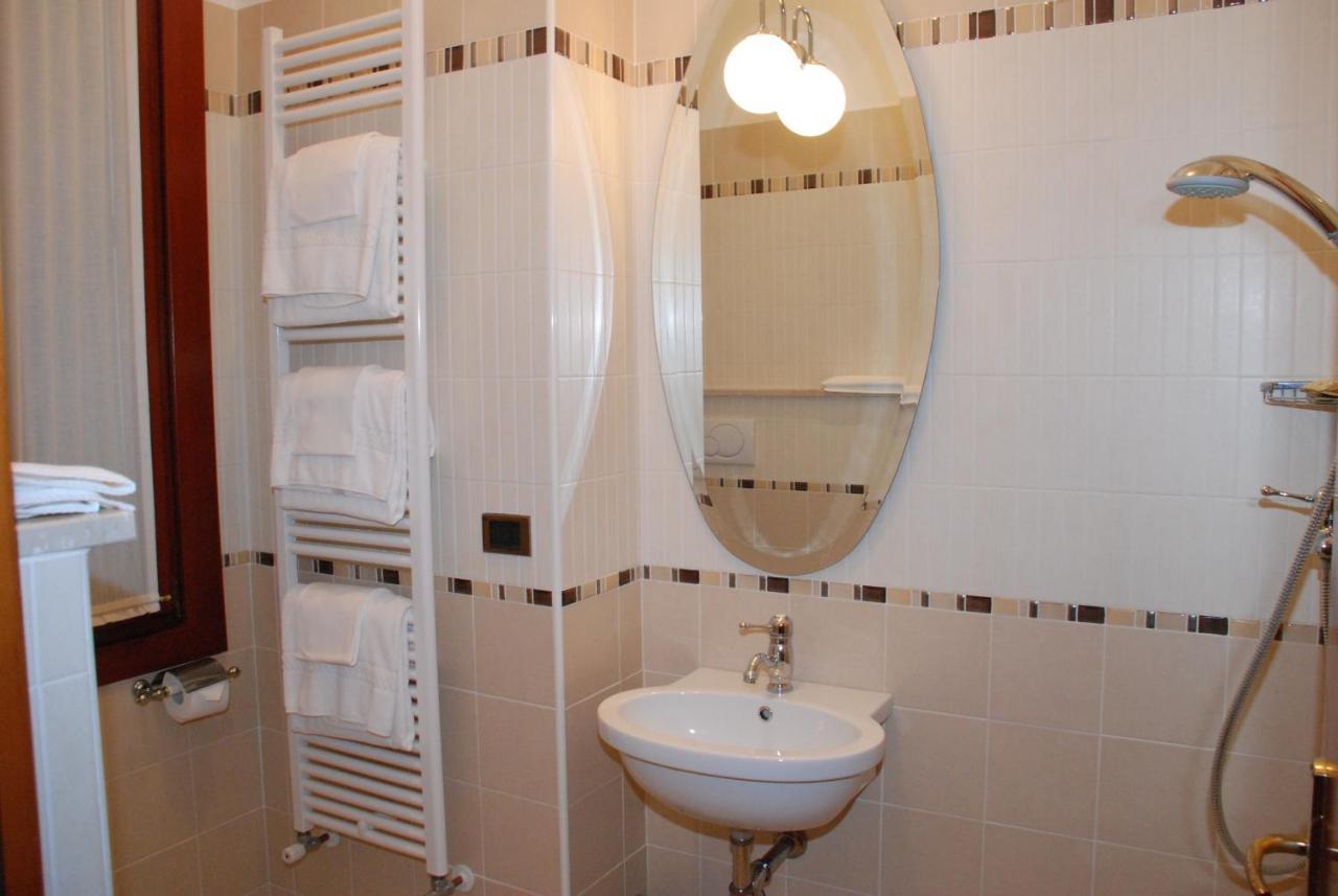 Hotel Vecia Brenta Mira Szoba fotó