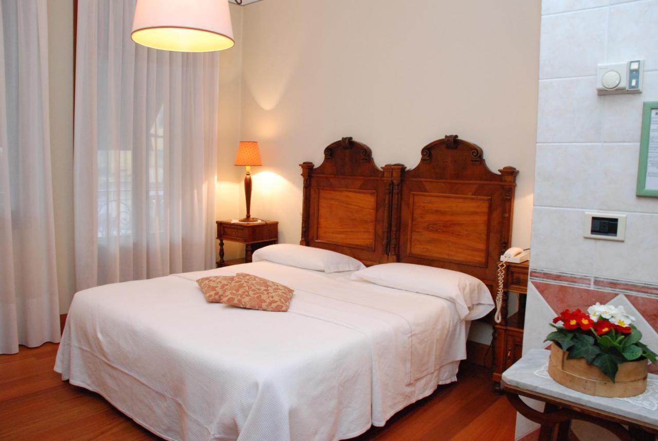 Hotel Vecia Brenta Mira Szoba fotó