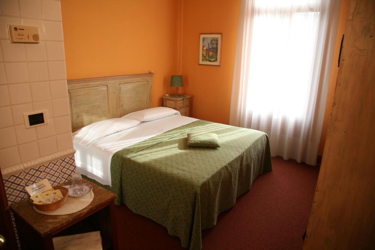 Hotel Vecia Brenta Mira Szoba fotó